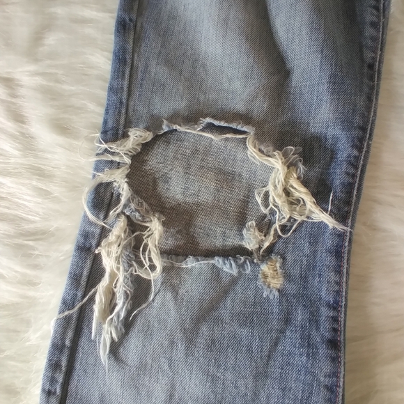 Abercrombie & Fitch distressed jean - Picture 11 of 15